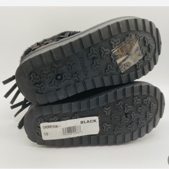 Mudd Girls Cherry Fringe Cozy Boot Size 10 - Picture 3 of 9